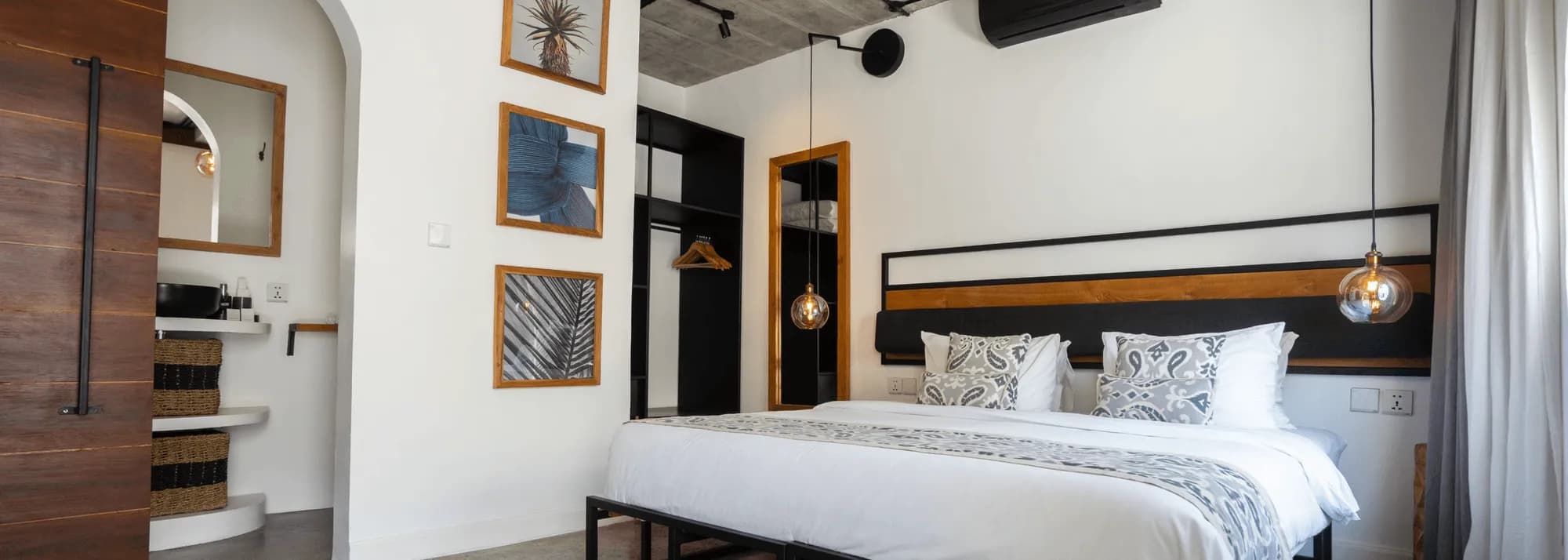accomodate